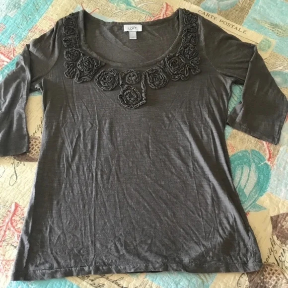 Loft Gray Floral Embroidered Like Patterned Neckline Blouse Size Large - Picture 3 of 7